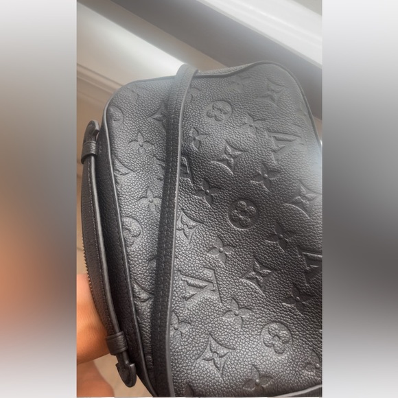 Louis Vuitton purse - Picture 11 of 11